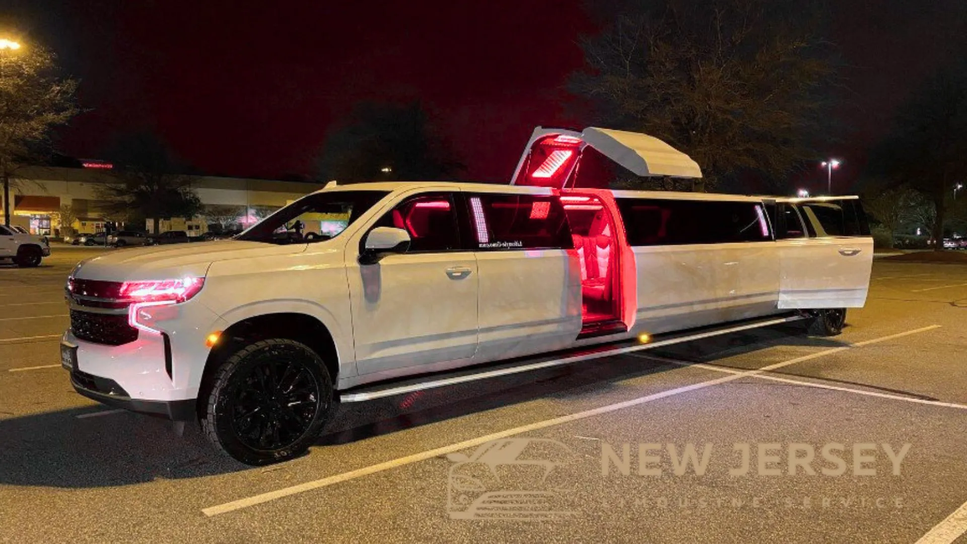 Chevy Limousine 14 to 16 passengers